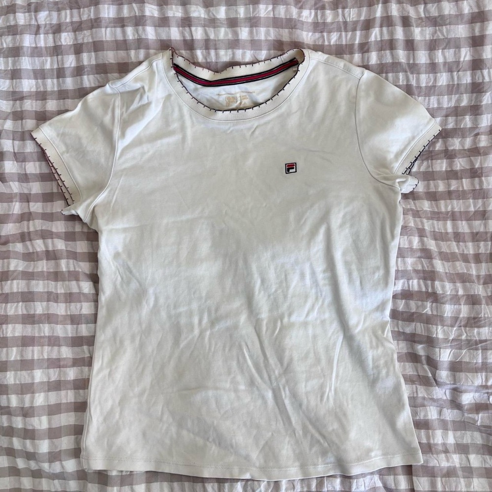fila white tee